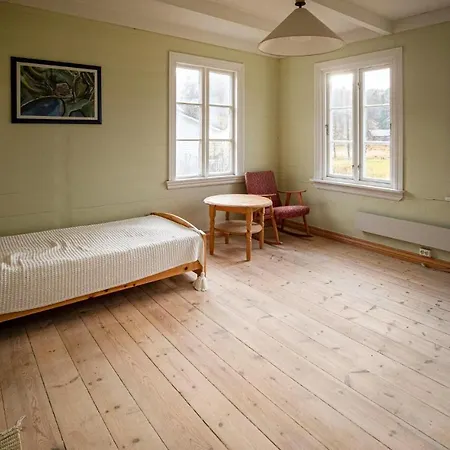 4 Bedroom Lovely In Kvinesdal Feriehus Fossdal